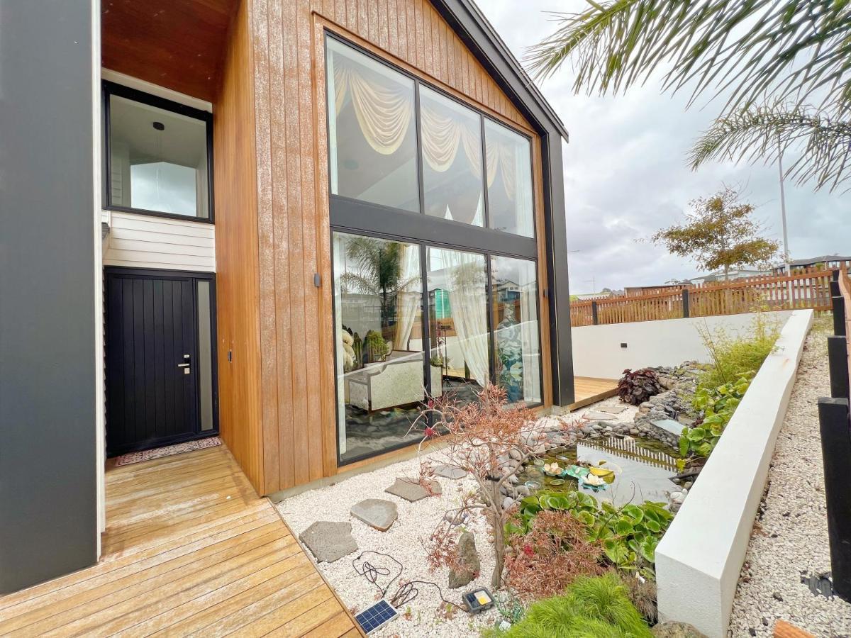 Elegant Beach House In Long Bay Villa Оукланд Екстериор снимка